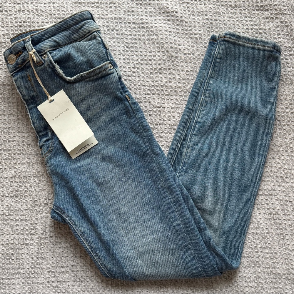 Zara Women The 80’s High Waist Jean Size USA6